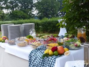 Buffet zum BBQ Gut Schönau