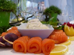 Lachsröllchen mit Sahnemeerrettich zur Konfirmation